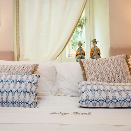 Palazzo Taranto Luxury Rooms Caltagirone Exterior foto