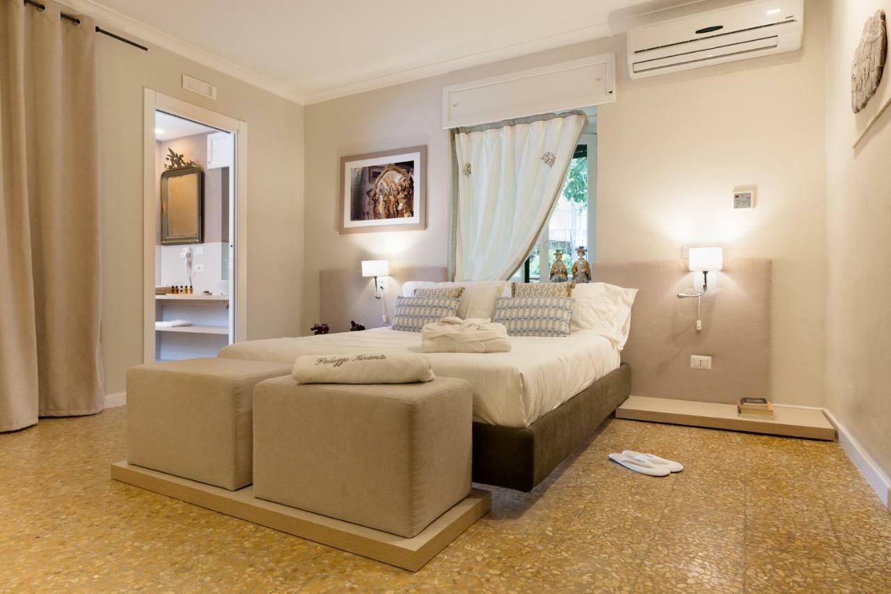 Palazzo Taranto Luxury Rooms Caltagirone Exterior foto